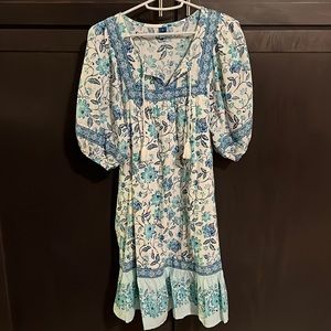 Old Navy Puff-Sleeve printed mini swing dress / size Medium